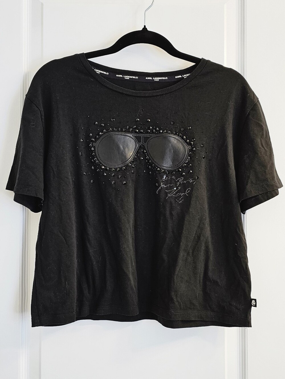 Karl Lagerfeld Black Short-Sleeve Sunglasses Appliquรฉ Tee